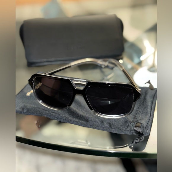 Men’s Dolce & Gabbana Sunglasses - Picture 2 of 3